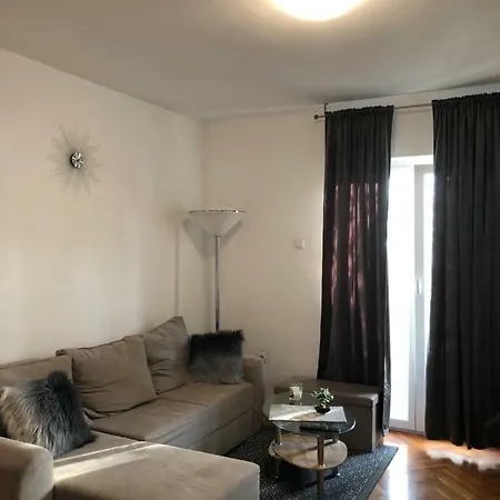 Kula Apartment