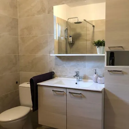 Kula Apartman *